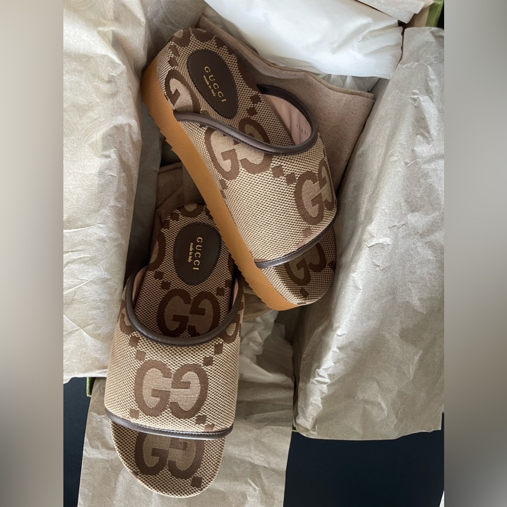 New Gucci Jumbo GG Canvas / Nappa Sam Sandals 37/US7 - Picture 9 of 15
